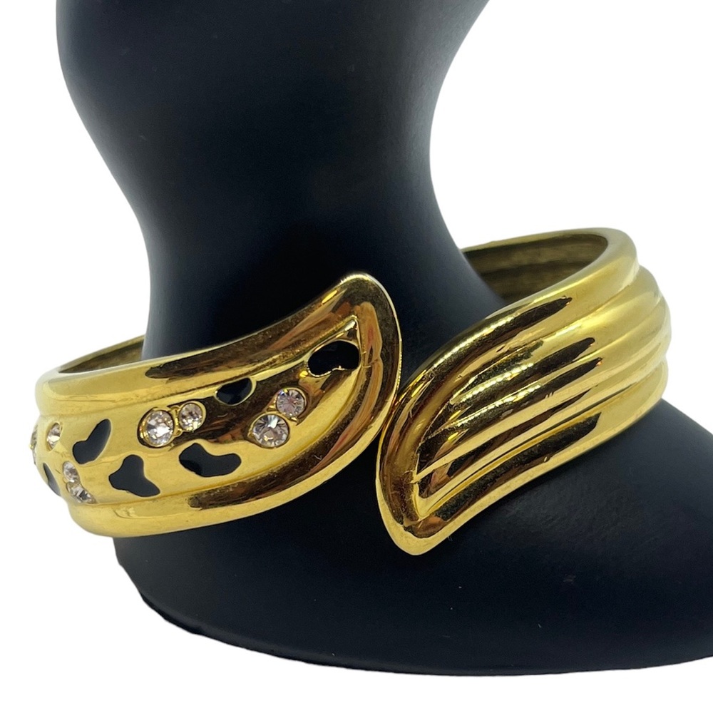 Alana Stewart Gold tone Stylized Cheetah cat print Hinged Cuff clamper Bracelet